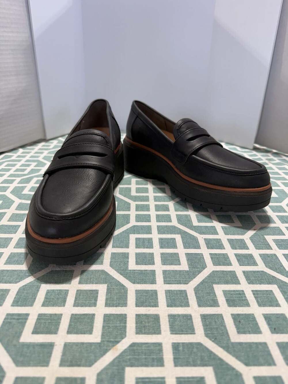 Dr. Scholl's Nice Day Max Loafer Size 8M Black Platform